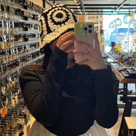 2505HW0088(S) / Crochet Flower Knit Hat（White）