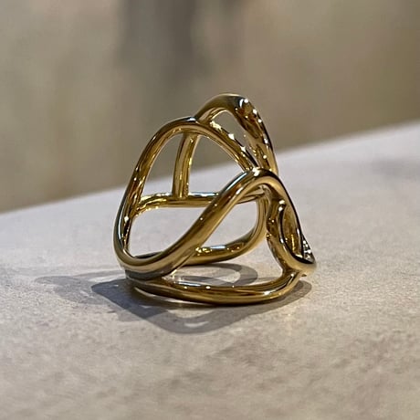 2506RG0652 / Irregular twist design ring（Gold）