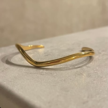 2511BR0107 / Wave Bangle（Gold）