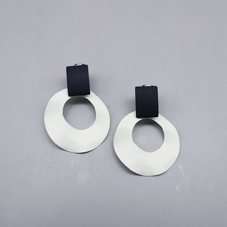 Bicolor Circle Earrings（Off White ） /  2111_ER083
