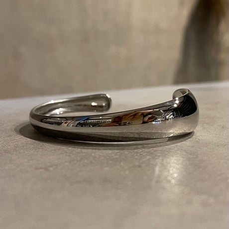 2501BR0066 / Asymmetry line Bangle（Silver）
