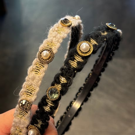 2409HA0077 / Pearl stone embroidery headband（Black）