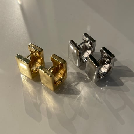 2401PR0640 / Square hoop Pierce（Gold）