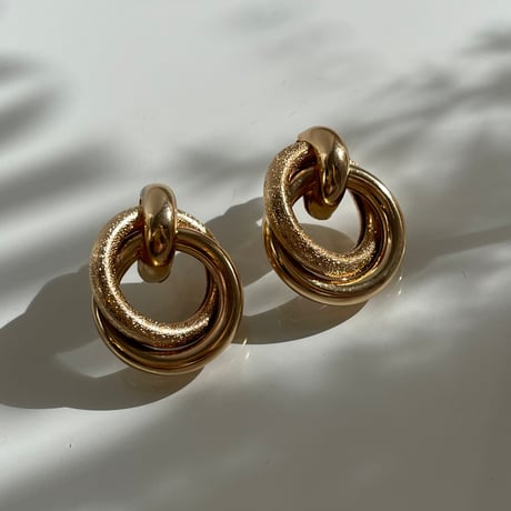 2401PR0644 / Double circle twist Pierce（Gold）