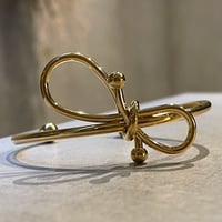 2502BR0068 / Bow knot bangle（Gold）