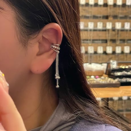 2402EC002 / Layer chain stone line Ear Cuff（Silver）