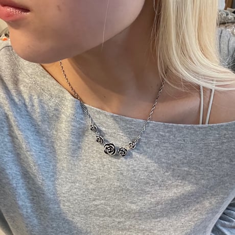 2510NC0368 / Rose motif chain Necklace（Silver）
