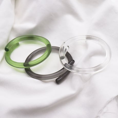 Transparent Acrylic Bangle（Clear）/ 2106-BR060