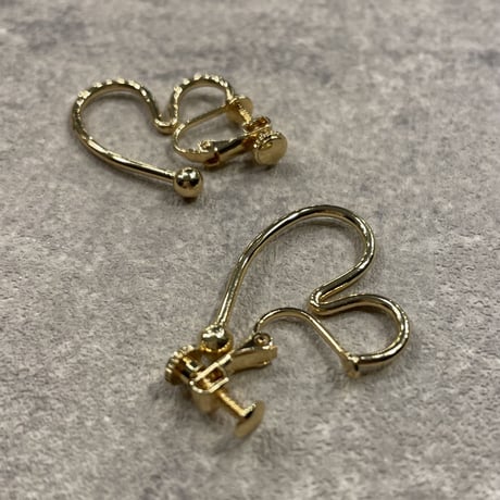 2302_ER0139／Heart Motif Hoop Clip Earings（Gold）