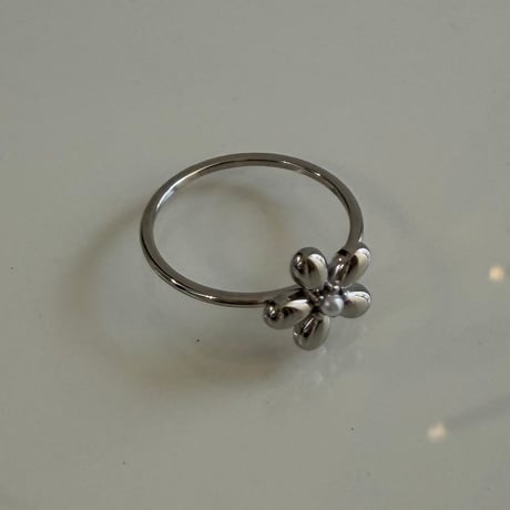2604RG0777 / Mini Pearl flower motif ring（Silver）