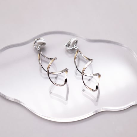 Metal twist Wrap Clip Earrings（Silver） /  2112_ER096