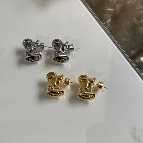 2403PR0665 / Twist metal irregular Pierce（Silver）