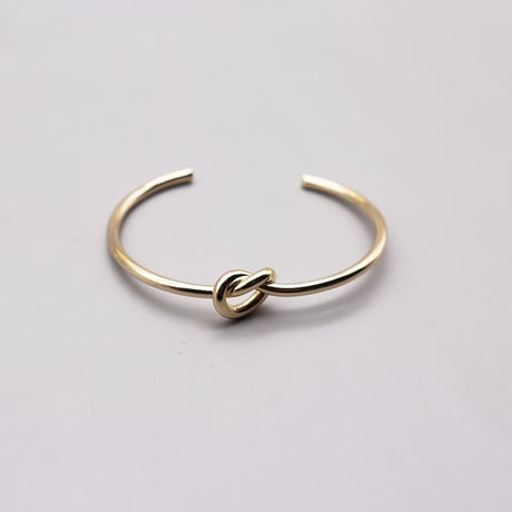 2408BR0055／Metal Knot Twisted Bangle（Gold）