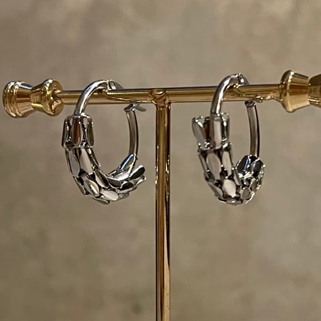 2503PR0762 / Half line design hoop Pierce #03（Silver）