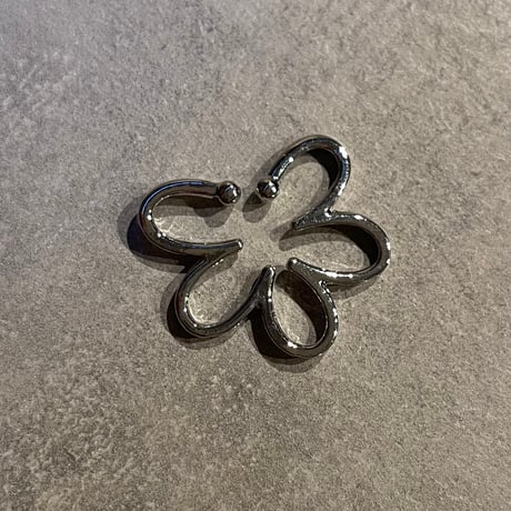2601EC036 / Flower shape Earcuff（Silver）