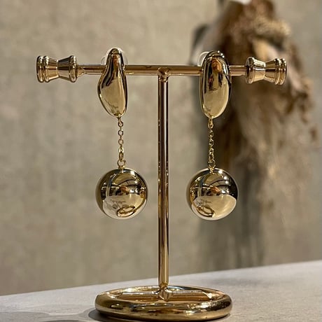 2410PR0729 / Asymmetry beans ball pierce（Gold）