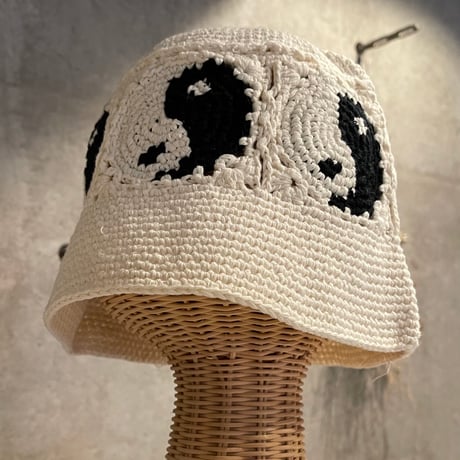 2504HW0085(S) / Yin Yang knit bucket hat（White）