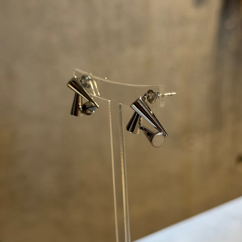 2508PR0798 / drop triangle pierce（Silver） | Ca