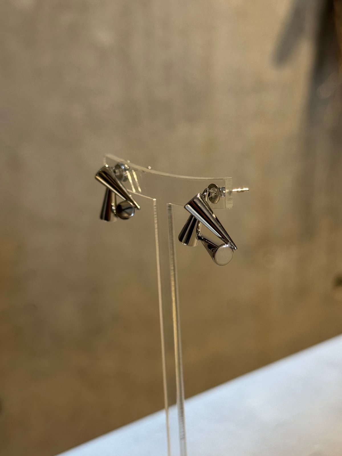 2508PR0798 / drop triangle pierce（Silver） | Ca