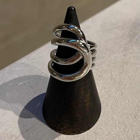 2412RG0553 / Irregular twist line ring（Silver）