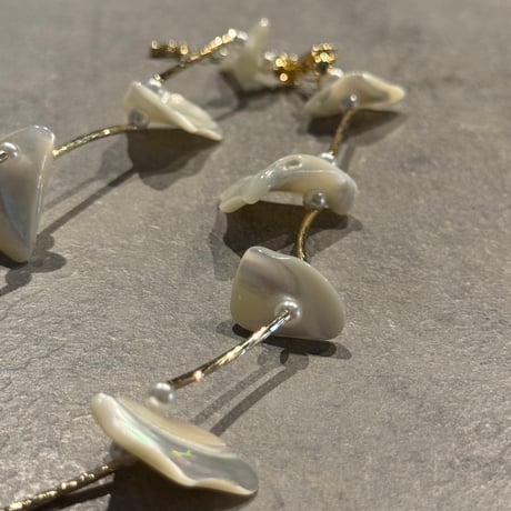 2504NC0336 /  shell stone necklace（Gold/Shell)