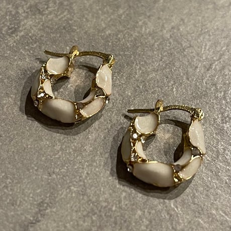 2511PR0828 / Stone color hoop Pierce（White）