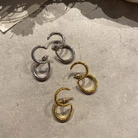 2301_PR0547 / Double Circle Twisted Pierce（GOLD）