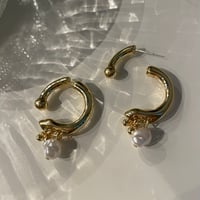 2311PR0609 / Catch design pearl hoop Pierce（Gold）