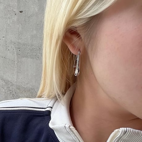 2404PR0692 / Drop oval hoop Pierce（Silver）