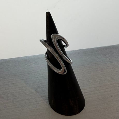 2604RG0781 / Asymmetry twist ring（Silver）