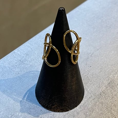2506RG0647 / Cross twist design ring（Gold）
