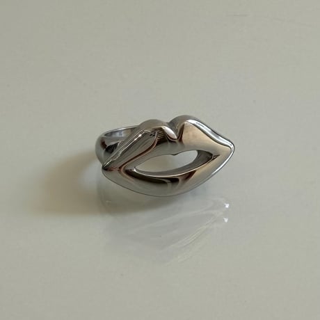2604RG0760 / Lip motif ring（Silver）