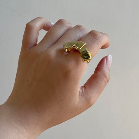 2405RG0472 / Ribbon motif ring（Gold）
