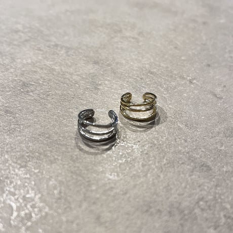23SSEC003 / Triple line mini Ear Cuff（Gold）