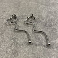 2302_ER0142／Long Wave Design Clip Earings（Silver）