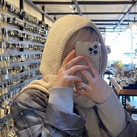 2512HW056#B(S)/ Hoodie muffler（Ivory）