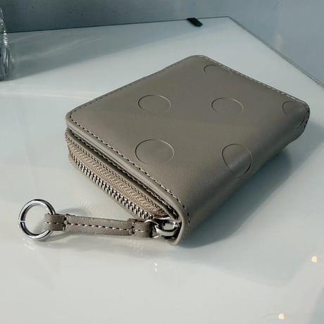 2609GS077 (S)/  Embossed Dot Two-fold Wallet（Graybeige）