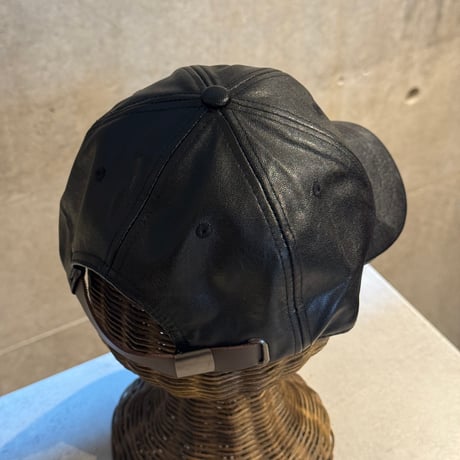 2509HW0102(S) / Fake leather cap（ Black）