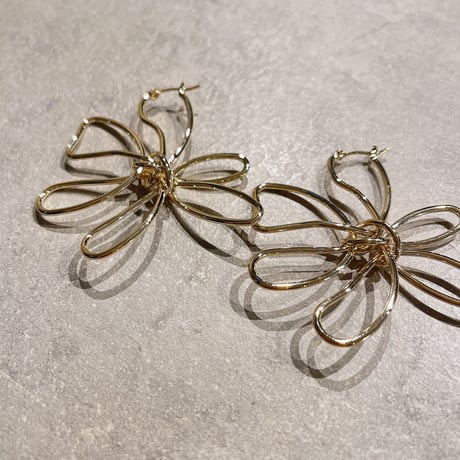 2304PR0551 / Flower Design Pierce（Gold）