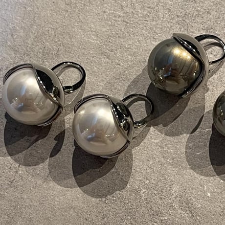 2403PR0668 / Metal pearl drop Pierce（Black）