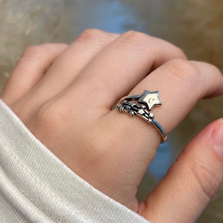 2505RG0628 / Shooting star motif mini ring（Silver）