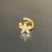 2604EC038 / Mini Flower stone Earcuff（Gold）