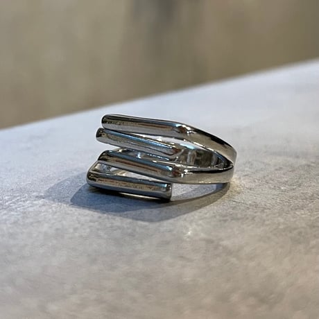 2505RG0631 / Layered bar design ring（Silver）