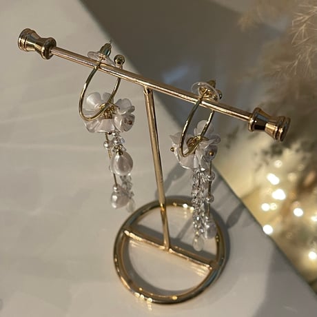 2312PR0623 / Shell flower pearl long Pierce（Gold）
