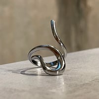 2410RG0520 / Open twist design ring（Silver）