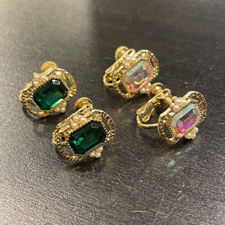 2302_ER0130 / Green Bijou Square Design Clip Earings（Gold/Green）