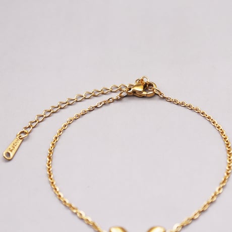 2402BR0026 / Metal V Letter Top Chain Bracelet（Gold）