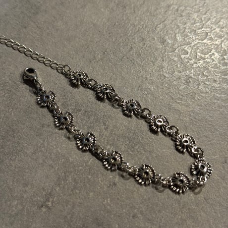 2505BR0085 / Daisy flower motif bracelet（silver）