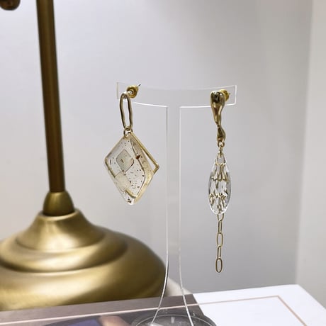 Asymmetry acrylic Pierce（Clear/Gold） /  2205_PR0475