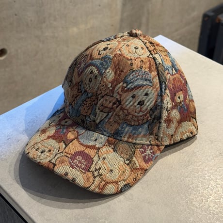 2508HW0098(S) / Jacquard Bear Cap（Blown）